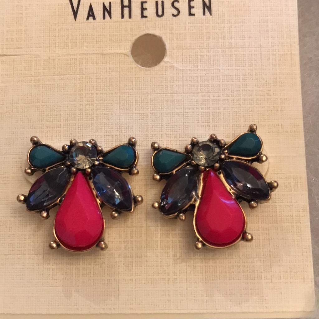 Van Heusen Earrings. New With Tag & Box.
